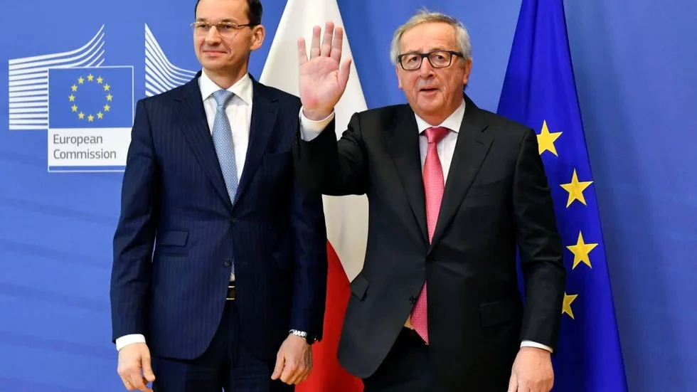Polens premiärminister Mateusz Morawiecki och EU-kommissionens ordförande Jean-Claude Juncker har olika uppfattningar.