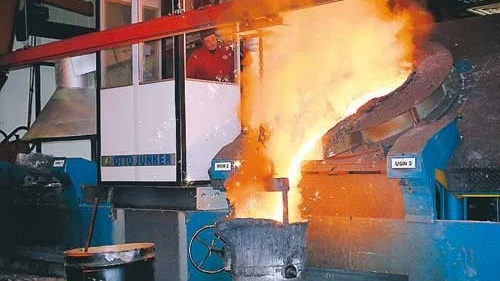 På torsdag får 150 kunder och leverantörer se hur produktionen på Bruzaholms bruk går till i samband med en invigning av de nya lokalerna.