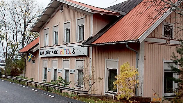 Inget asylboende - åtminstone inte än. Varken Vimmerby Bed & Breakfast eller Sjörövarehotellet i Södra fick skriva avtal med Migrationsverket efter den senaste upphandlingen.