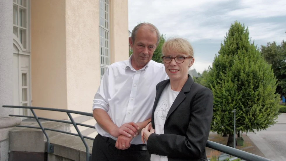 Johan Celander här tillsammans med Anna Lina Hertzberg på ung/scen Öst presenterade sitt program för det kommande spelåret. Foto: Tommy Pettersson.