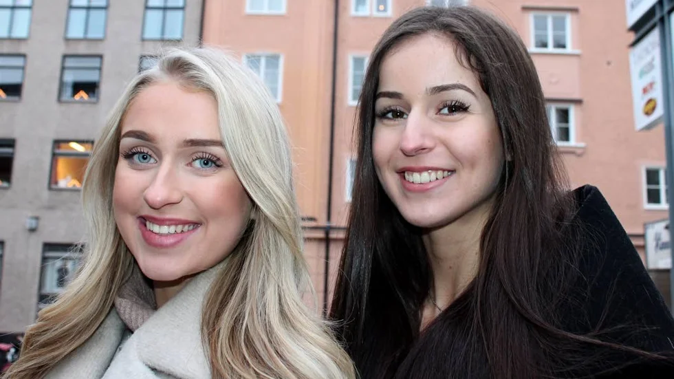 Jennifer Palmquist och Julia Malinowski föreläser om psykisk ohälsa.