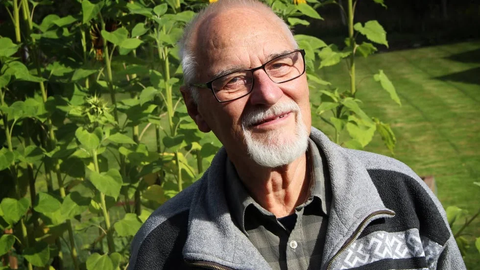 Sven-Erik Gustafsson har målat och tecknat sedan han var barn. I helgen håller han öppet i sin ateljé i Gössebäck, Odensvi.