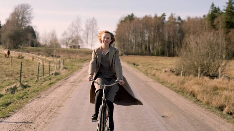 Alba August spelar självaste Astrid Lindgren i "Unga Astrid", som hade Sverigepremiär förra veckan. Foto: Erik Molberg Hansen/Nordisk Film
