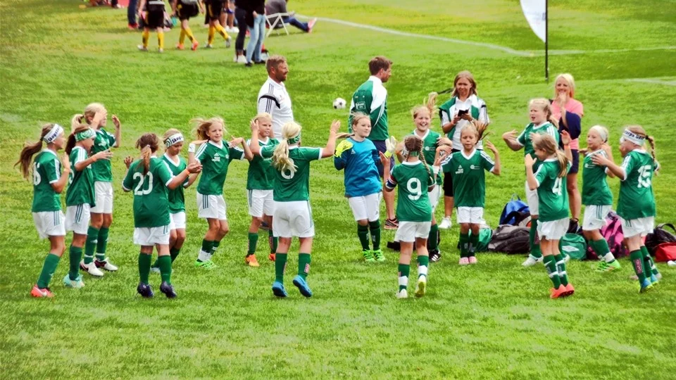 Lotteriförsäljning är en viktig inkomstkälla för idrottsföreningar. Foto: Tommy Pettersson
