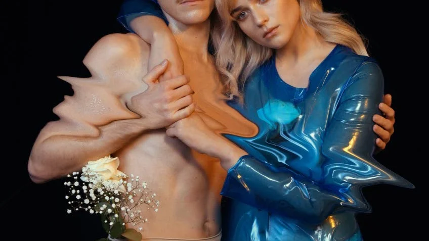 Ett vilset par. Ludvig Daae och Johanna Nordahl i dansföreställningen "Hyperfruit".