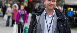 Nazister hotade politiker på torg