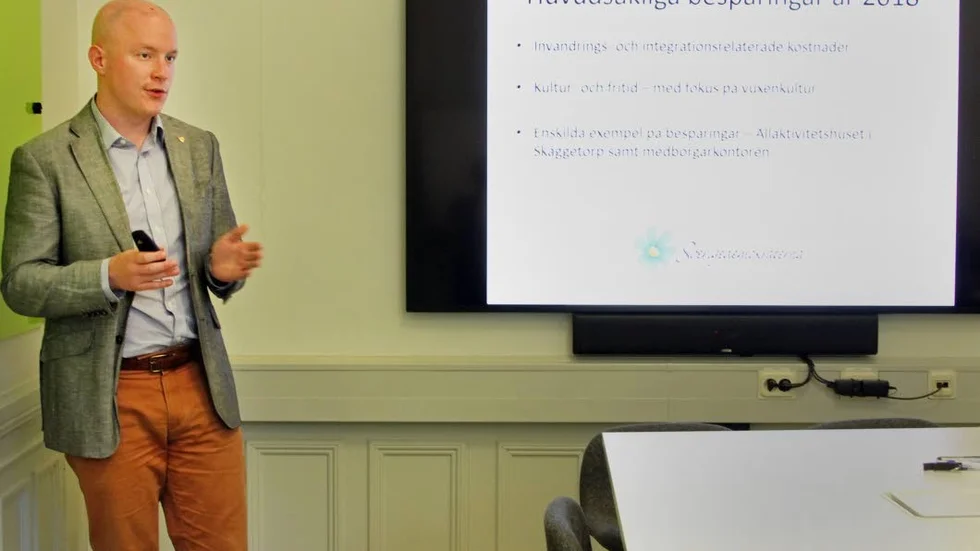 Skuggbudget. Sveriedemokraternas vice ordförande Jonas Andersson presenterade deras eget budgetförslag i Stadshuset.