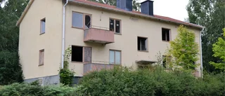 Förfallet fortsätter – huset har blivit en skamfläck för Ankarsrum