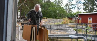 Ljuset från solen ger honom inspiration