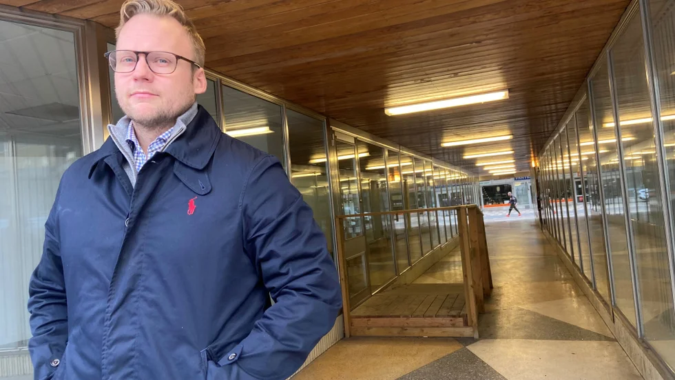 "Vi har en god lägesbild över det som sker och många är frihetsberövade, men jag kan inte säga att det är över", Mattias Forssten.