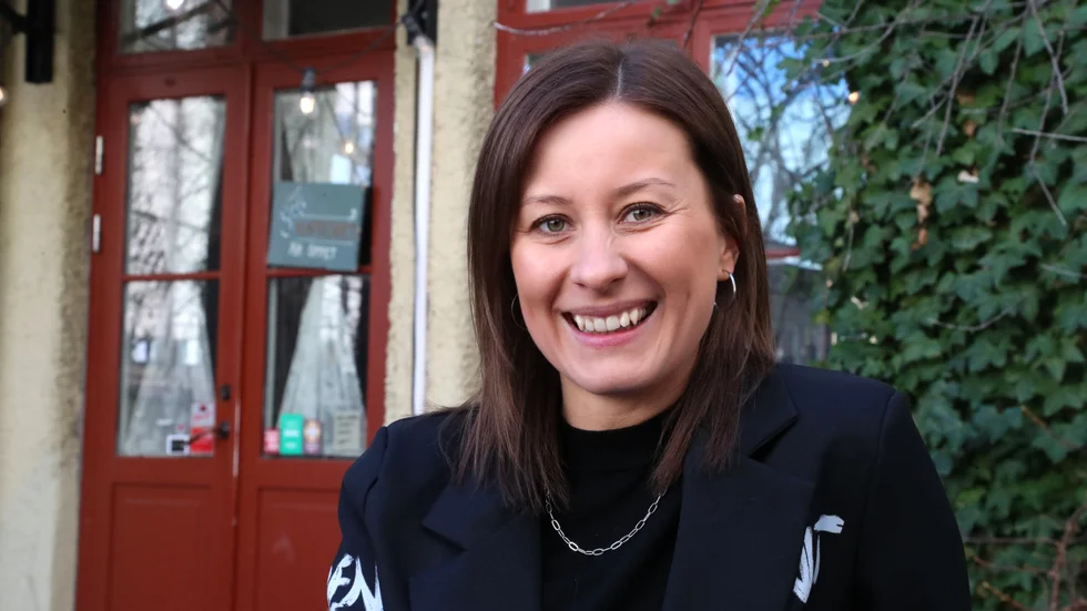 Melinda Ackeräng ligger bakom nya LFC-låten "Något större" som släpptes på fredagen. Den kommer spelas när LFC gör entré på hemmaarenan. 