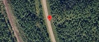 Brinnande fordon stoppar trafiken på E10