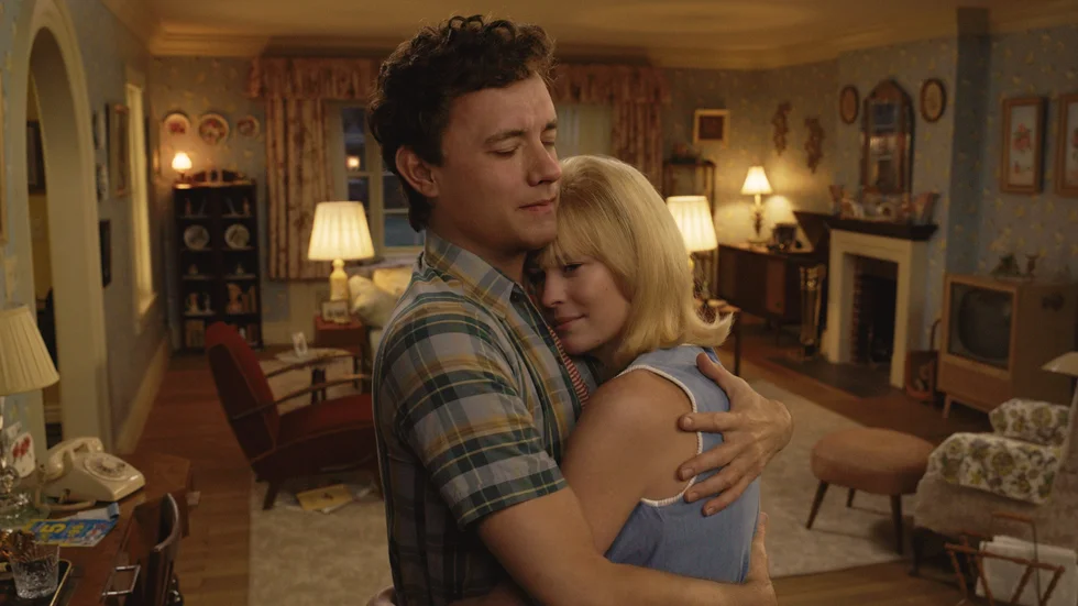 Tom Hanks and Robin Wright som AI-genererade tonåringar i "Forrest Gump"-regissören Robert Zemeckis film "Here".