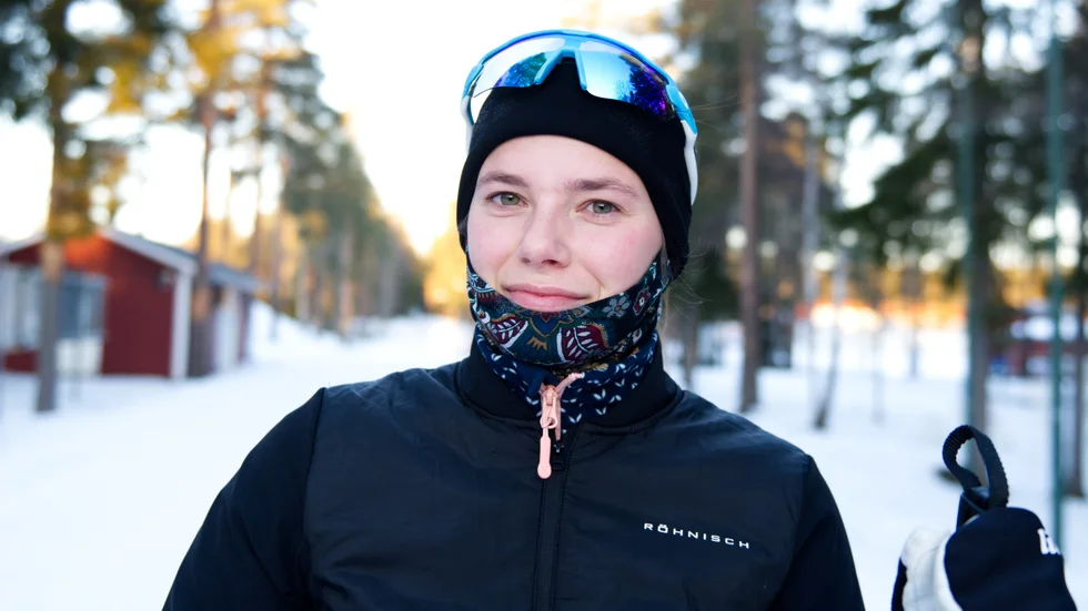 "Det var lite roligare de tidigare veckorna när man kunde åka de andra slingorna, säger Emma Wirsenius som åkte det 2,5 kilometer långa konstsnöspåret inför Vasaloppet. 