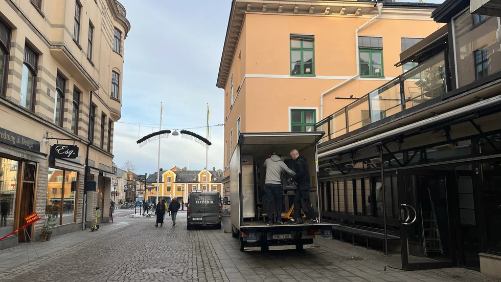 Köket håller på att rivas ut och ska köras iväg. Restaurangen kommer ligga i Taverna 1854s gamla lokaler.