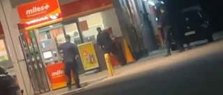 Här slår polisen till – och griper mackrånaren på bar gärning