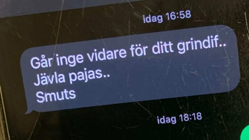 Tränaren har i förhör berättat att han var irriterad på att han tyckte att barnet "bytte lag som hen bytte underkläder".