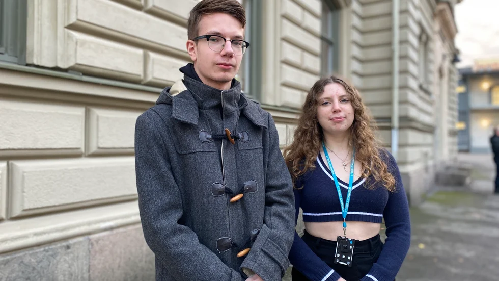 "Det är bedrövligt", säger Maximilian Mastracci Clarstedt, 16, och Camilla Sköld Borgefjord.