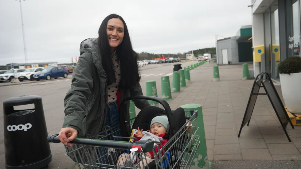 Eva Vedin hade med sig sonen Gustav. Hon föredrog Finspångsvattnet, som hon kände igen direkt. 