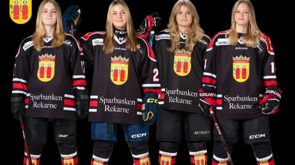 TV-pucken. Bianca Björling, Evelina Edberg, Alice Rutström och Nikki Anderblad är Åker/Strängnäs bidrag till Sörmlands tjejtrupp i TV-pucken.