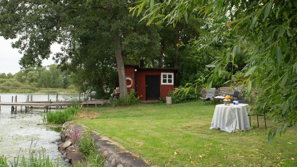 Ett fritidshus med sjönära tomt lockade flest besökare på Hemnet i Enköping.