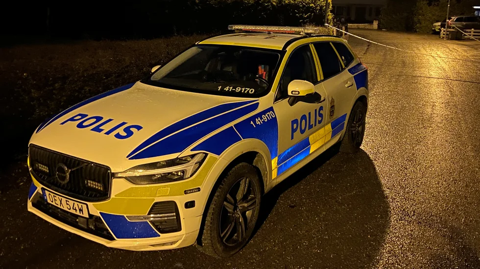 En explosion inträffade i Stenby i Eskilstuna under natten till fredag. En stor polisinsats inleddes. Först vid lunchtid hävdes avspärrningarna.
