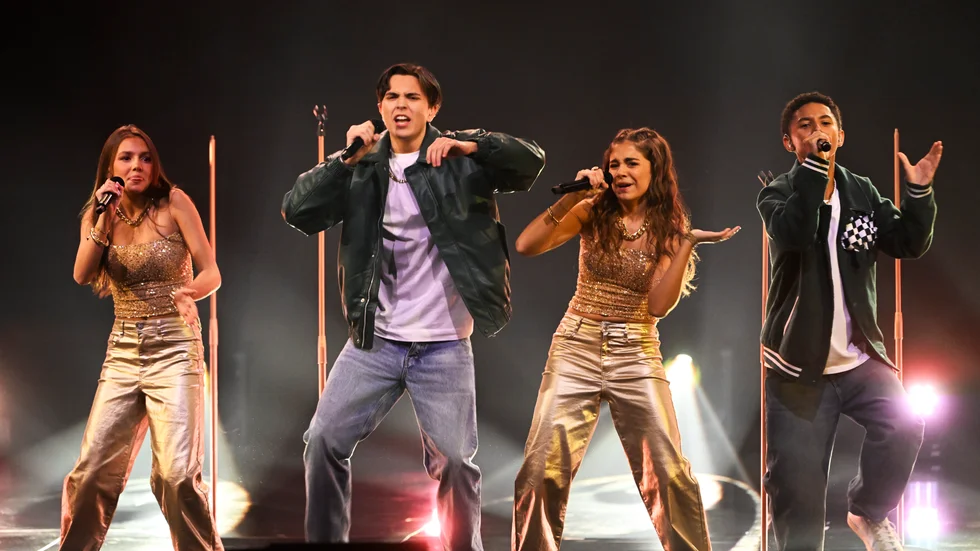 Gruppen 4Fun, Tuva Ähdel, Oliver Samil, Olivia Chahimi Östmark och Sean Kvamme går vidare till finalen i "Hello Mello".