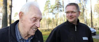93-åring lämnad på kyrkogården