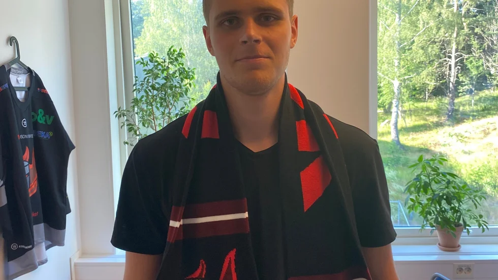 Backen Emil Andersson är klar för spel i NSK.