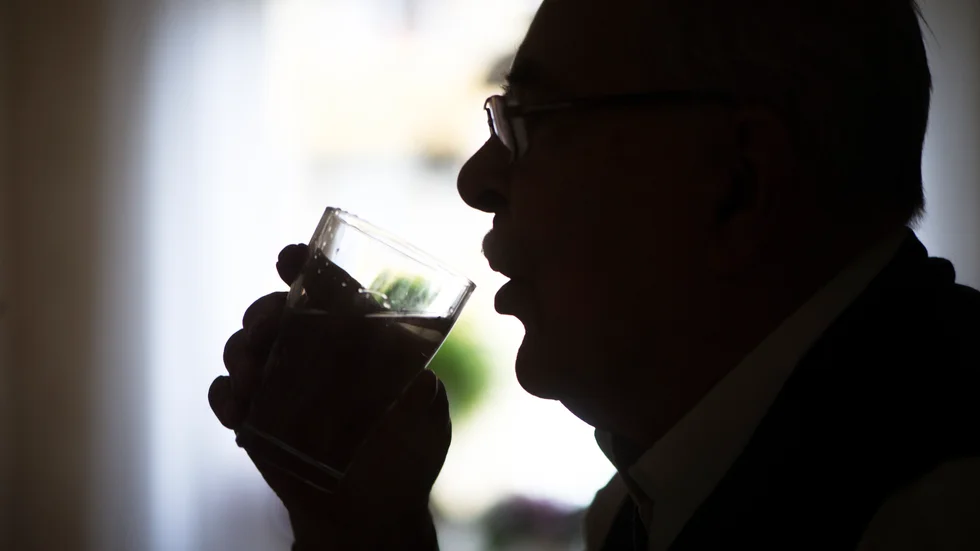 Den som fått i sig clostridium perfringens riskerar bland annat illamående, kräkningar och diarré. Allvarliga komplikationer är ytterst ovanliga. Därför var det inte motiverat med ett VMA, anser regionen. 