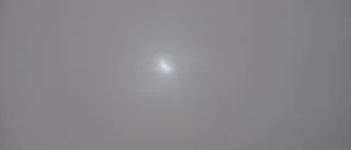 Solförmörkelse doldes av grå himmel