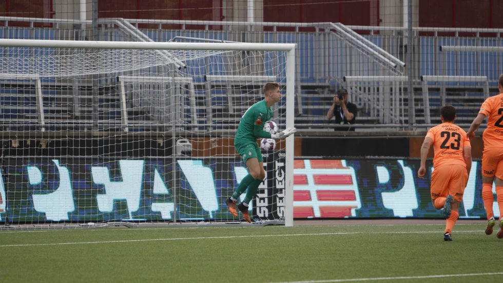 Melker Uppenberg gjorde sin tävlingsdebut och höll nollan när AFC avgjorde sent emot Trelleborg.
