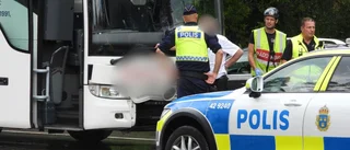 Krock på E4 – man i 50-årsåldern förd till sjukhus