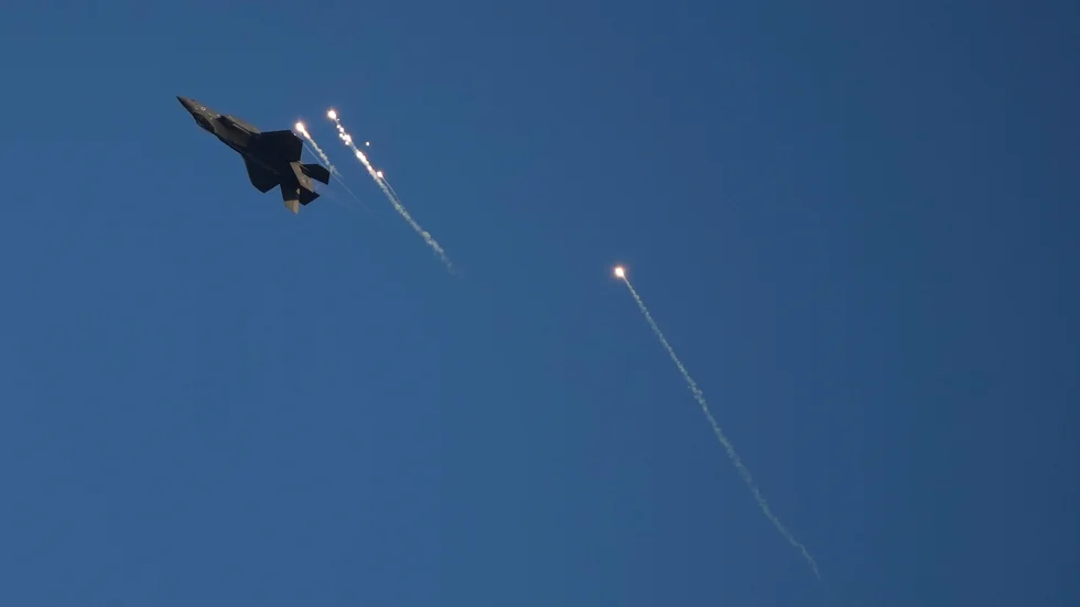 Ett israeliskt stridsflygplan av modell F-35. Bilden är tagen i ett annat sammanhang. Arkivbild.