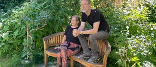 De har skapat satir i 30 år • så har de hållit kärleken vid liv: "Jag attraheras av någon som är rolig" 