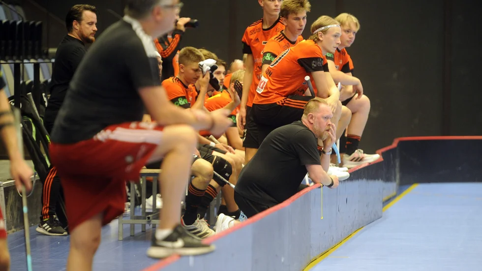 Uner onsdagskvällen spelade Onyx sin andra träningsmatch mot Strängnäs. Nye tränaren Jonas Båväng har ett par veckor på sig att få ihop ett lag till Sverigecupmatchen mot Ledberg den 28 augusti.