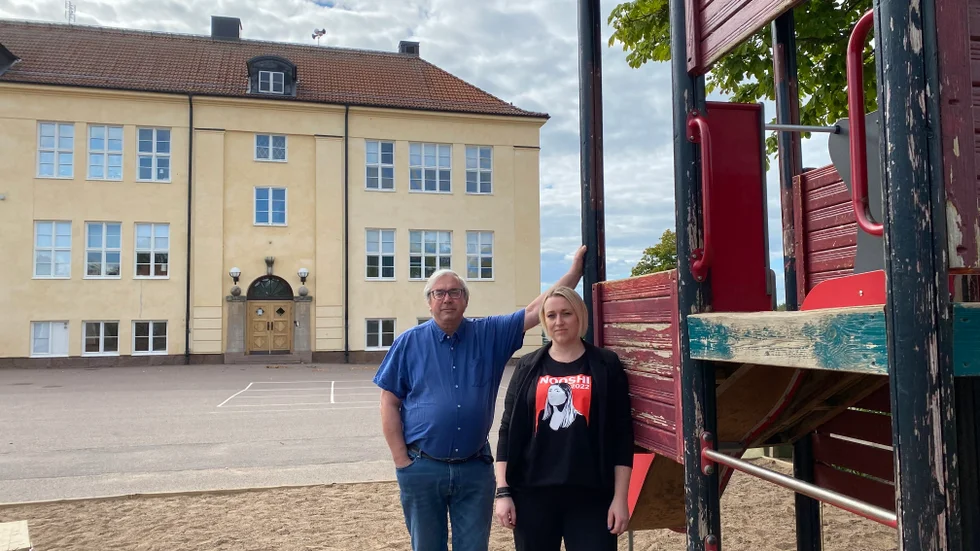 Vänsterpartiets Peter Karlberg och Rebecca Roxvret har högt självförtroendet inför höstens val. De räknar med en Nooshi-effekt även på lokal nivå.
– Stödet för vänsterpolitik har ökat. Då är det viktigt att vi håller fast vid det, säger Rebecca Roxvret.

