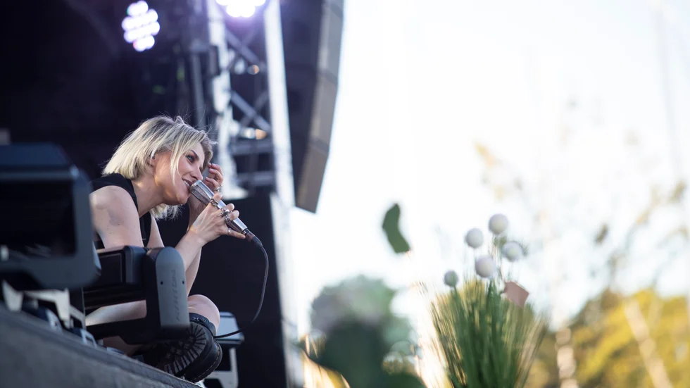 Cornelia Jakobs njöt av publiken lika mycket som de njöt av henne. Melodifestivalvinnaren var också väldigt förtjust i sin utsikt ut över ängarna.
