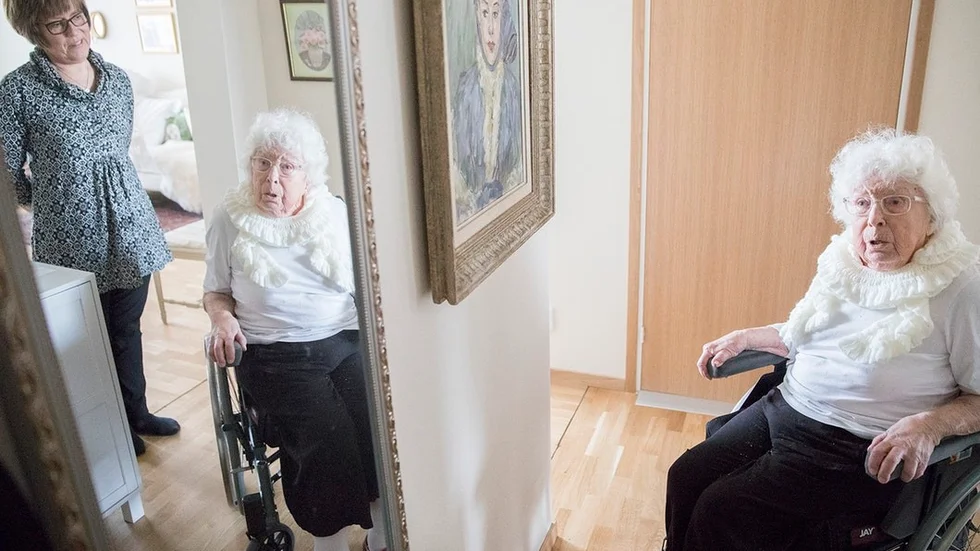 Upprepade gånger framförde Dora Landelius att hon inte ville hem till sin lägenhet enligt journalanteckningar, men enhetschef Monica Cedergren menar att det var just vad hon ville.