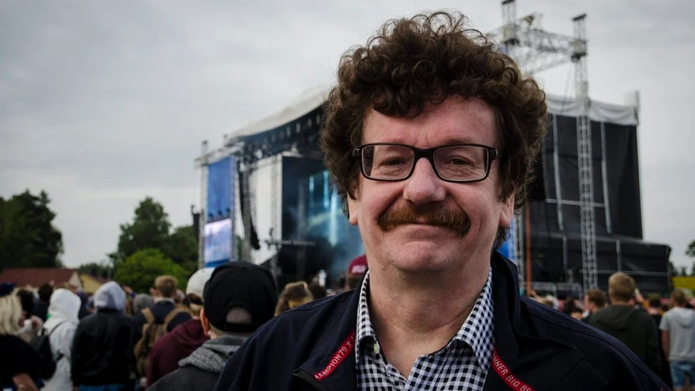 Lars Stjernkvist, kommunstyrelsens ordförande (S) i Norrköping, sätter fingret på en öm punkt. Regeringens önskan om mer samarbete undergrävs av en del ministrars sätt att tala om andra partier.
