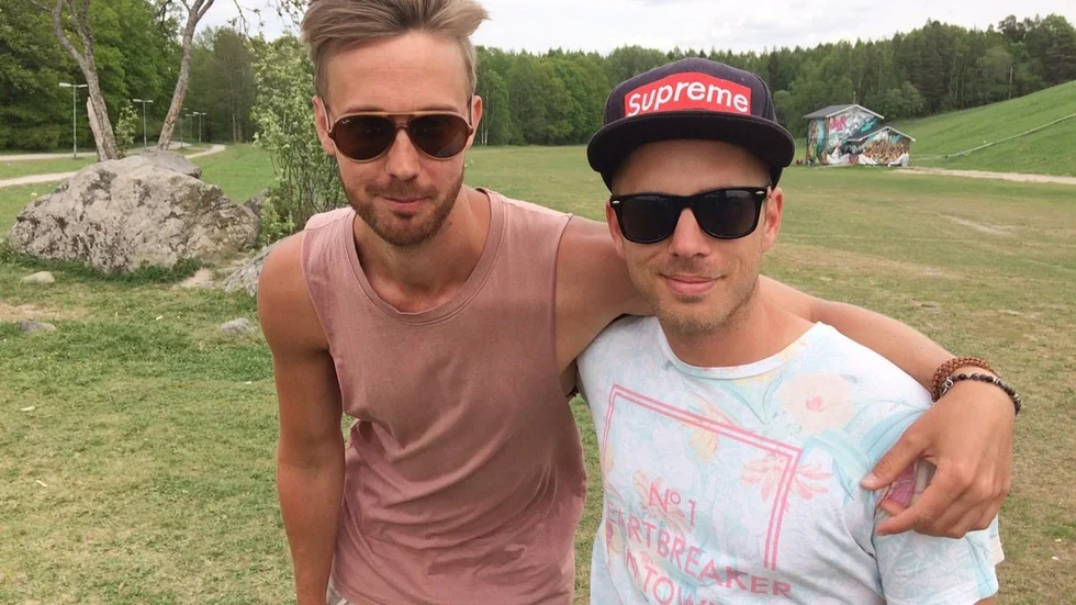 Måns Åström och Jon Hansson började umgås för ett par år sedan. Nu träffas de i stort sett varje dag och har tillsammans hittat sin vardagsmotion i discgolf.