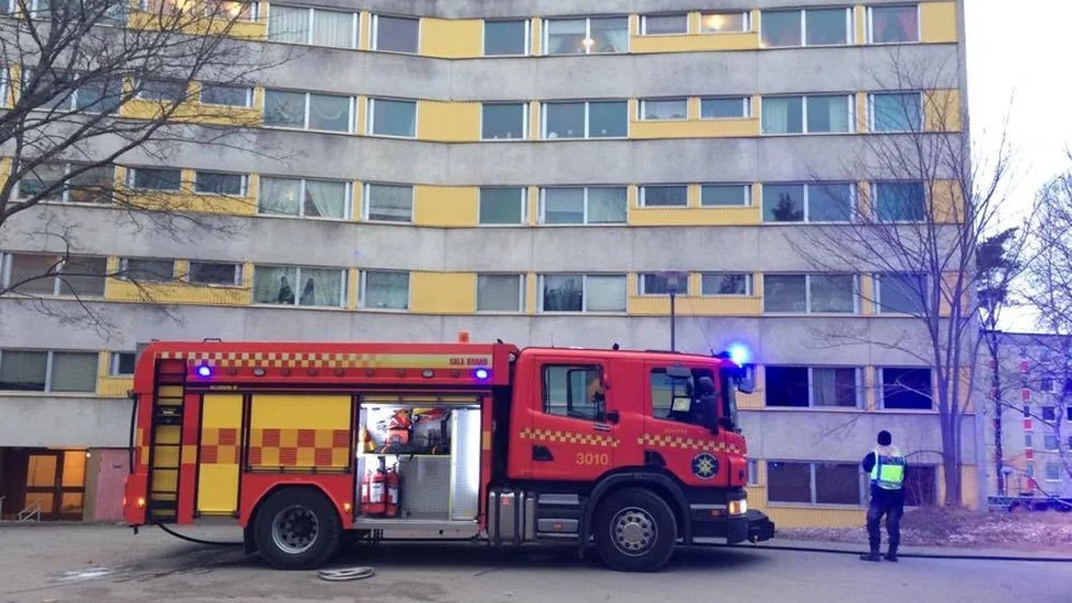 Fönstren stod på vid gavel på den våning där torrkokningen inträffade.