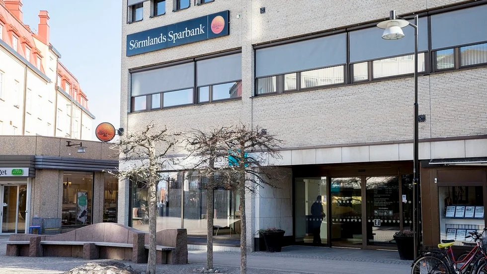 Beviljad ansvarsfrihet för de tidigare styrelseledamöter i Sörmlands Sparbank som prickas av revisorerna skulle vara en stötande signal om att det tagits lätt på betydande missförhållanden i en viktig regional institution.