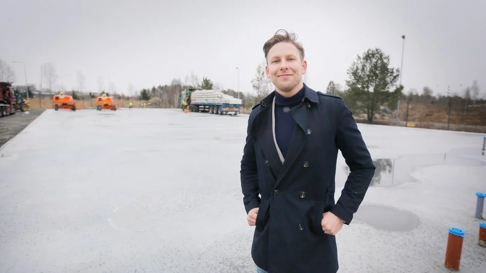 Ytor fulla av möjligheter. Lukas Frost må beskyllas för att vara en ung entreprenör men han får saker gjorda också.
