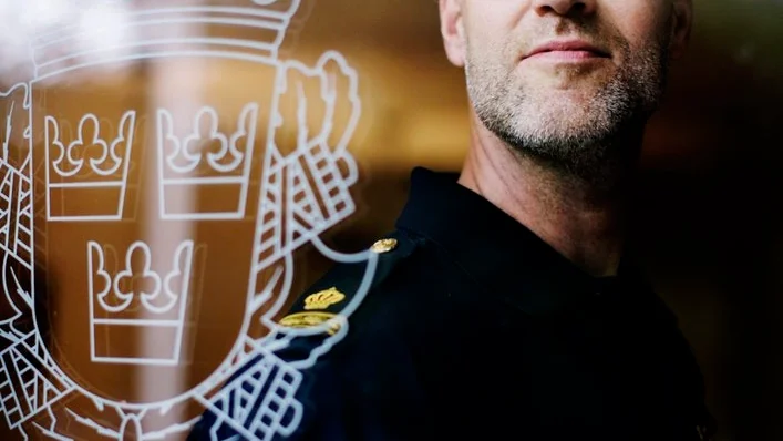 Polisens artskydds- och kulturarvsbrottsgrupp fortsätter arbetet med att spåra de stulna regalierna, konstaterar gruppchef Filippo Bessini.