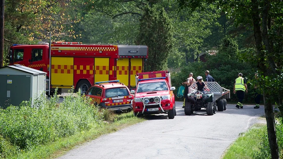 Den man som under fredagen inkom till Nyköpingslasarett efter en befarad drunkning på Femöre är avliden, meddelar vakthavande polis.