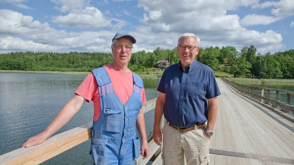 Olle Mähl och Mikael Frieberg. Under sommaren är bron lite av en samlingsplats för till exempel metardagar.