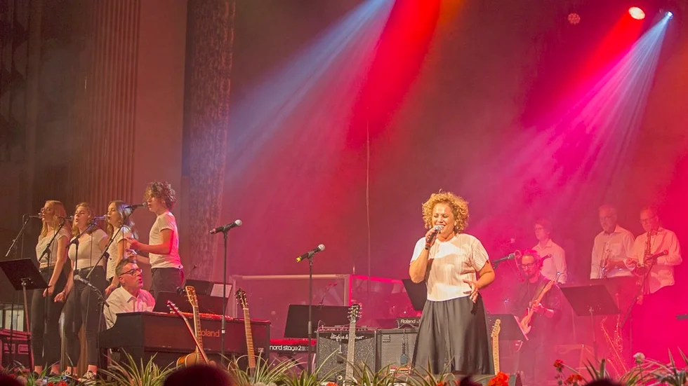 Givetvis bjöd Laila Adèle på sin melodifestivallåt från 2006, soulfunkiga ”Don’t try to stop me”.