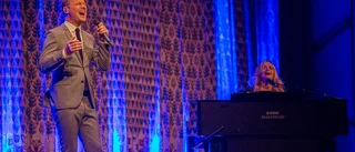 Magnus Carlssons julshow fyllde aulan