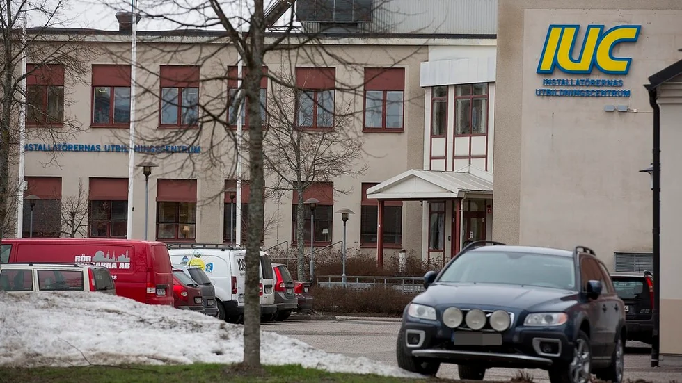 IUC har sagt upp elevboendet på Norr efter att elever hotats.